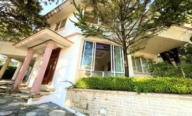 SK26 Puerta de Burgos, Bosque Esmeralda, 52930 Atizapán, Estado de México.