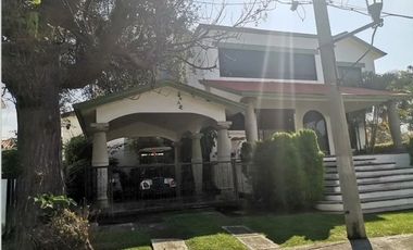 CASA EN VENTA EN LOMAS DE COCOYOC