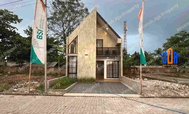 Rumah 1,5 Lantai Akses Lebar Dekat Stasiun Kereta Api
