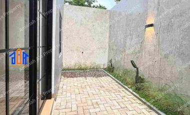 Rumah 1,5 Lantai Akses Lebar Dekat Stasiun Kereta Api