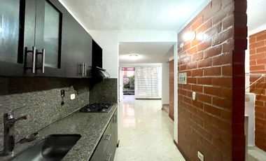 Extraordinaria casa de 3 alcobas en Conjunto Residencial con piscina en la Villa Olímpica. Pereira.