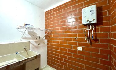 Extraordinaria casa de 3 alcobas en Conjunto Residencial con piscina en la Villa Olímpica. Pereira.