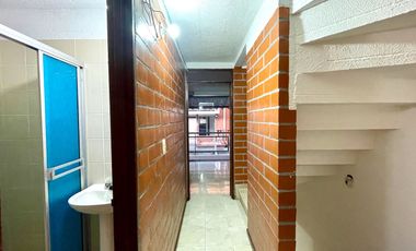 Extraordinaria casa de 3 alcobas en Conjunto Residencial con piscina en la Villa Olímpica. Pereira.