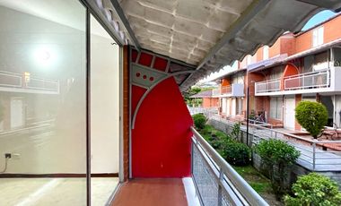 Extraordinaria casa de 3 alcobas en Conjunto Residencial con piscina en la Villa Olímpica. Pereira.