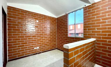 Extraordinaria casa de 3 alcobas en Conjunto Residencial con piscina en la Villa Olímpica. Pereira.