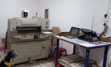 Propiedad Comercial locales y oficinas en Av, Canal de Tezontle