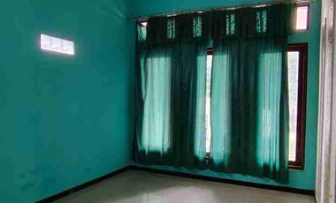 jual murah rumah lokasi strategis 4 menit ke jln raya propinsi pare jombNg d tungklur pare Kediri