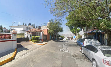 SE VENDE CASA EN CONDOMINIO EN PRECESO DE RECUPERACION ETAPA INICIAL EN LA CALLE DE BULMARO ROLDAN 17 COLONIA AHUEHUETES ATIZAPAN