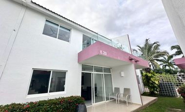 Casa en venta con 3 recámaras y terraza con salida a la alberca