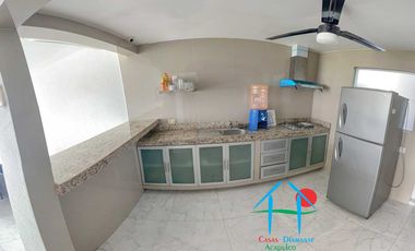 Casa en venta con 3 recámaras y terraza con salida a la alberca