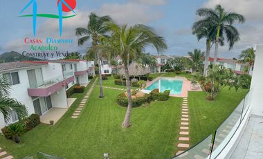 Casa en venta con 3 recámaras y terraza con salida a la alberca