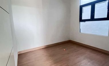 rumah siap huni, modern minimalis selangkah ke airport