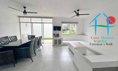 Casa en venta con 3 recámaras y terraza con salida a la alberca