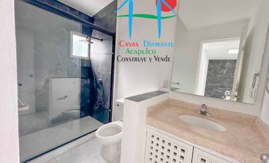 Casa en venta con 3 recámaras y terraza con salida a la alberca