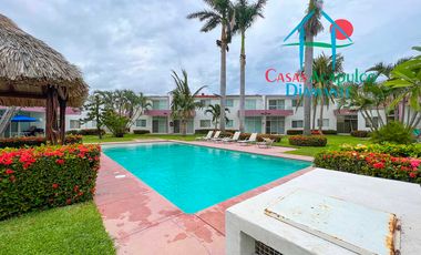 Casa en venta con 3 recámaras y terraza con salida a la alberca