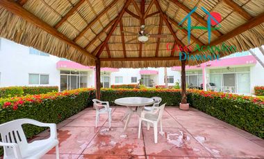 Casa en venta con 3 recámaras y terraza con salida a la alberca