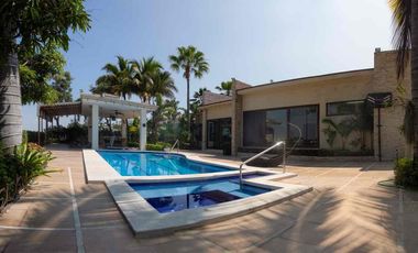Casa en Urb. Golf Mocolí. Venta