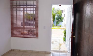 Casa en renta, Fracc. Montecarlo, Prolongación Av. San Miguel 1613.