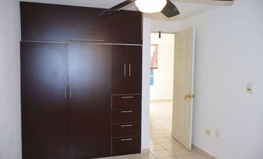 Casa en renta, Fracc. Montecarlo, Prolongación Av. San Miguel 1613.