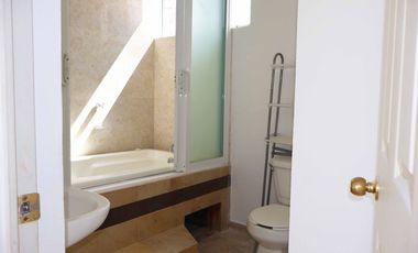 Casa en renta, Fracc. Montecarlo, Prolongación Av. San Miguel 1613.