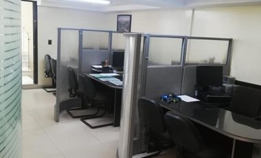 Edificio con oficinas y departamento en venta — 3 niveles + roof, Cuauhtémoc, CDMX