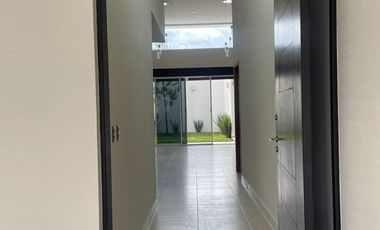 Casa de 1 Planta y  Cluster con Casa Club