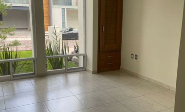 Casa de 1 Planta y  Cluster con Casa Club