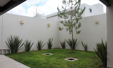 Casa de 1 Planta y  Cluster con Casa Club