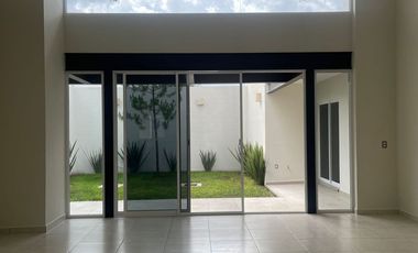 Casa de 1 Planta y  Cluster con Casa Club