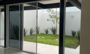 Casa de 1 Planta y  Cluster con Casa Club