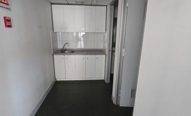 Cochrane, a pasos de plaza Sotomayor