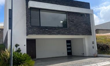 CASA EN RENTA EN LOMAS DE ANGELOPOLIS PUEBLA