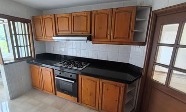 SE ARRIENDA APARTAMENTO EN CABECERA