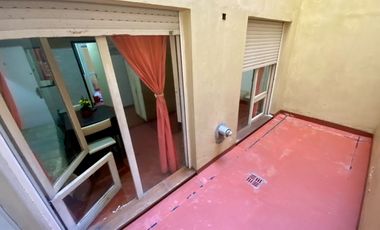 Dpto 1 Amb con 2 Patios en La Perla