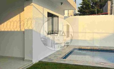 Casa con 3 habitaciones, alberca, balcón, en condominio, Yautepec Morelos