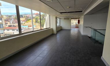 Cochrane, a pasos de plaza Sotomayor