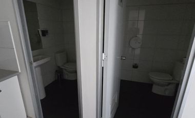 Cochrane, a pasos de plaza Sotomayor