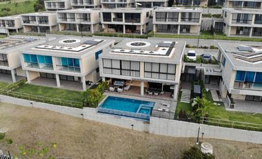 Casa en sector exclusivo de Ruitoque Alto a 20 minutos de Bucaramanga