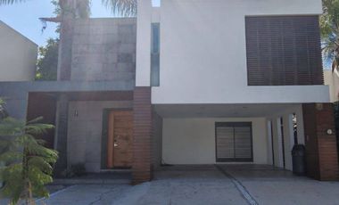 CASA EN RENTA EN LOMAS DE ANGELOPOLIS PUEBLA
