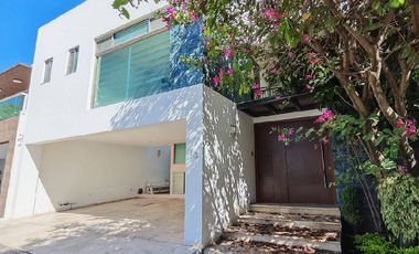 CASA EN RENTA EN LOMAS DE ANGELOPOLIS PUEBLA