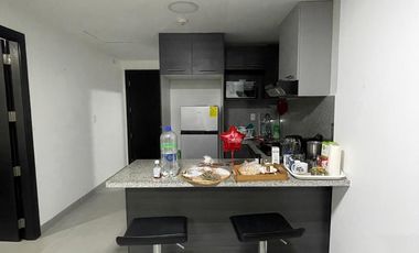 En alquiler suite en Edificio Av.Joaquín José Orrantia González.(JP)