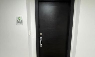 En alquiler suite en Edificio Av.Joaquín José Orrantia González.(JP)