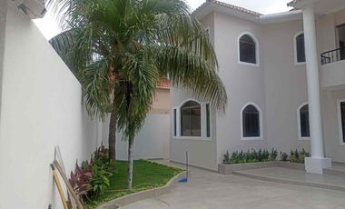 VENDO O ALQUILO MUY BONITA CASA FRENTE AL RÍO BABAHOYO EN SAMBORONDÓN