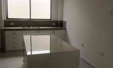 VENDO O ALQUILO MUY BONITA CASA FRENTE AL RÍO BABAHOYO EN SAMBORONDÓN