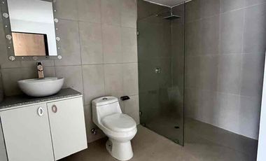 VENDO O ALQUILO MUY BONITA CASA FRENTE AL RÍO BABAHOYO EN SAMBORONDÓN