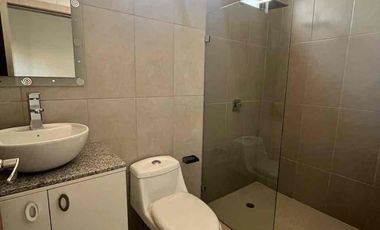 VENDO O ALQUILO MUY BONITA CASA FRENTE AL RÍO BABAHOYO EN SAMBORONDÓN