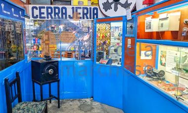 Oportunidad! Tres Locales Comerciales, Venta en Bloque!