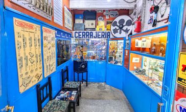 Oportunidad! Tres Locales Comerciales, Venta en Bloque!