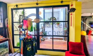 Oportunidad! Tres Locales Comerciales, Venta en Bloque!