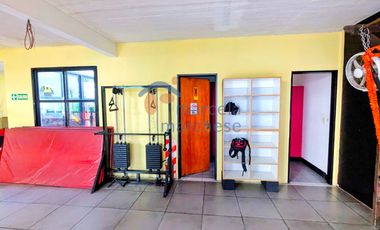 Oportunidad! Tres Locales Comerciales, Venta en Bloque!